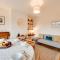 3 Bed in Southwold oc-marl