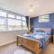 3 Bed in Bude oc-s27442
