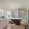 4 Bed in Deal oc-t27578
