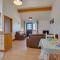 2 Bed in Roughton oc-1734