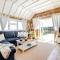3 Bed in Scarborough oc-sa004