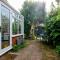 3 Bed in Holt oc-1987