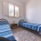 Poesia Flat - Roca