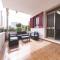 Poesia Flat - Roca