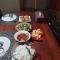 Three Ken Homestay & Cafe