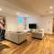 No1 - The Marilyn, Executive Flat Town Centre