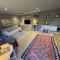 Charming one bedroom cottage