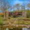 River Time Cabin - Riverfront, Hot Tub, Screen Porch, Fishing, Games, View, 3 King Beds