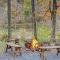 River Time Cabin - Riverfront, Hot Tub, Screen Porch, Fishing, Games, View, 3 King Beds