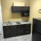 Deluxe Inn & Suites - Baytown