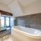 4 Bed in Denbigh oc-62947