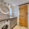 4 Bed in Denbigh oc-76475