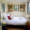 The Shepherds Hut @ Graingers
