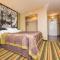 Super 8 by Wyndham Frederick
