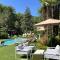 Villa Siesta, Park & Pool Living
