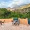 Riad otos views