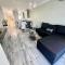 Aya Luxury Apartment 84