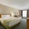 Colonial Square Inn & Suites - Saskatoon