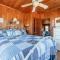 Mitchs Haven - Kitty Hawk MP 2, Oceanfront, 3 Bedrooms, Vintage Charming Cottage