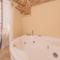 Romantic Escape city centre - Jacuzzi Parking