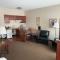 River Hills Hotel- Mankato