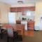 River Hills Hotel- Mankato