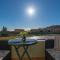 The Seaview Studio by LovelyStay