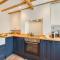 3 Bed in Holt oc-2150