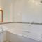 2 Bed in Roughton oc-1626