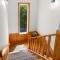 2130 - Luna Blu Cottage