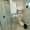 Exquisite, Bright & Modern Condo - Free Parking
