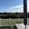 Lakefront Lodge w Paddleboard Fishing Cotswolds