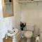 Lakefront Lodge w Paddleboard Fishing Cotswolds