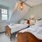 6 Bed in Cromer oc-1996