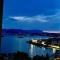 Luxurious 2-Bed Seaside Apartment in Saronida