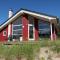 Resort 2 Ocean Cottage A 77