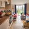 LocaLise - Maison E4 au Guilvinec - A 20m de la mer avec jardin et piscine - Tout à pied, plages, port, centre, commerces, marché - Wifi inclus - Linge de lit inclus - Animaux bienvenus