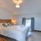 2 Bed in Porthcawl oc-way245