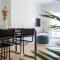 Luxurious apartment next to the sea and city centre with free parking space
