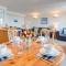 2 Bed in Clifton Court oc-fl24