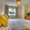 2 Bed in Clifton Court oc-fl24
