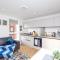 Copper Beech by Alt-Stay Contractor Accommodation - 2 Bed Contractor Home With Parking, Wi-Fi & Full Kitchen - Ideal For Long stays