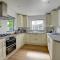 4 Bed in Ilfracombe oc-autumn