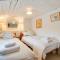 2 Bed in Helford oc-hcrose