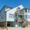 Terning Point - Corolla, Crown Point, Oceanfront, 20 Yds to Beach, Ocean View, Pool, Hot Tub, Pets OK Terning Point - Corolla, Crown Point, Oceanfront, 20 Yds to Beach, Ocean View, Pool, Hot Tub, Pets OK