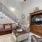 Gateway to Fort Campbell! Home with Furnished Deck