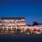 Cobo Bay Hotel