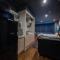 Silk Court 202