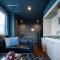 Silk Court 202