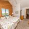 Carolina Moon - Corolla, Whalehead, 50 Yards to Beach, Ocean View, Hot Tub, Fireplace, Pets OK